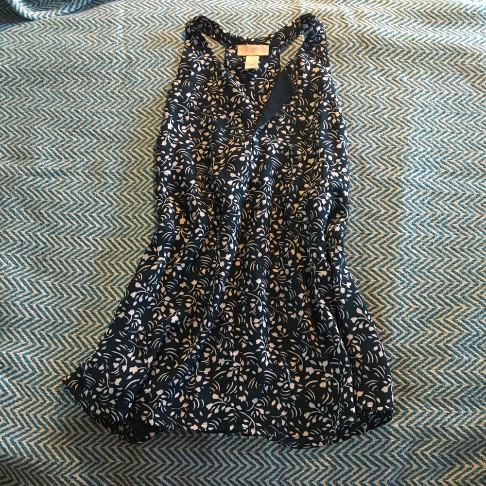 Loft size Medium Blue Patterned T-back Blouse